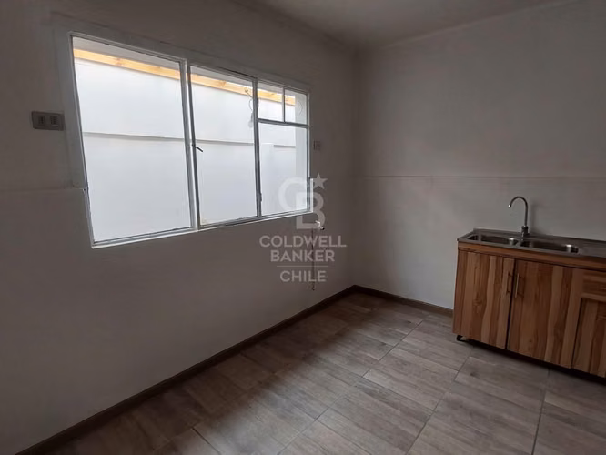 VENDE casa con proyección comercial