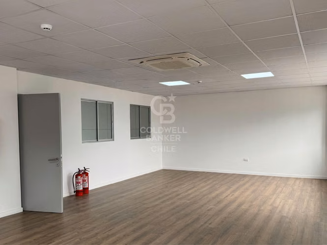 Bodega nueva con Oficina y Showroom