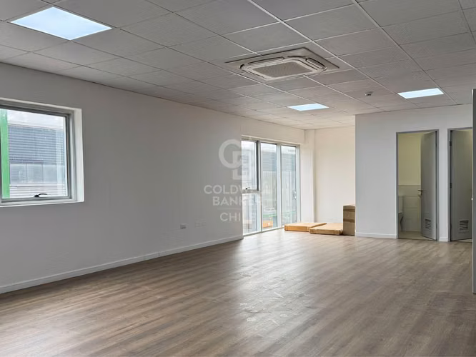 Bodega nueva con Oficina y Showroom