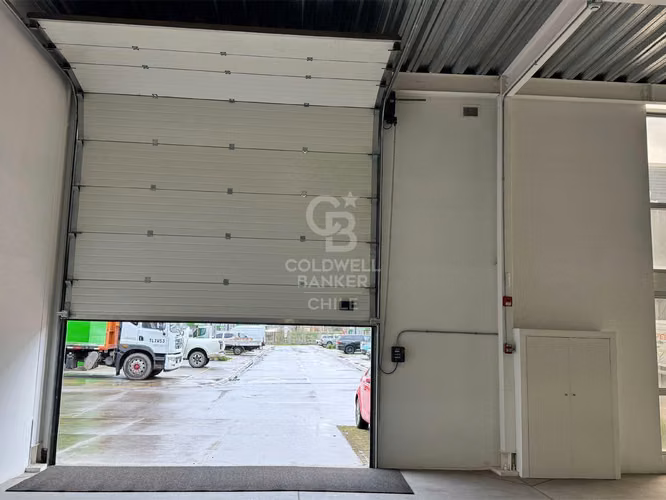 Bodega nueva con Oficina y Showroom