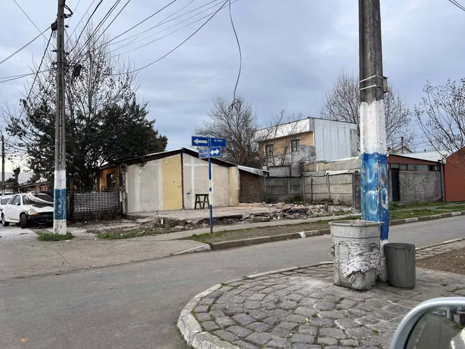 Terreno esquina de 90 m2, población 20 de agosto - Imagen 2
