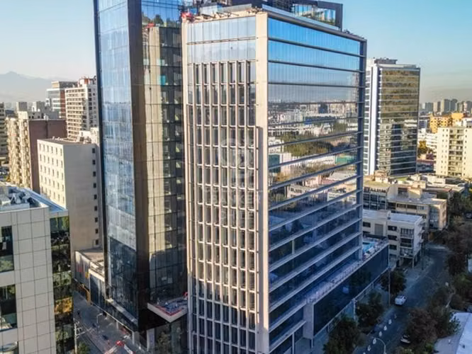 Oficinas en Arriendo – Edificio Clase A  en Providencia