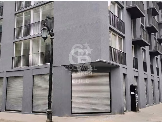 Local Comercial de 82 m2 en calle San Isidro
