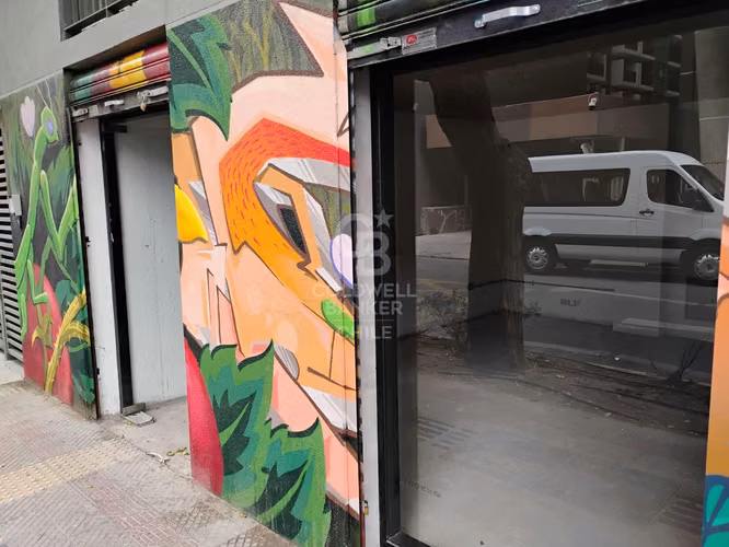 Local Comercial de 86 m2 en Santiago Centro - Imagen 2