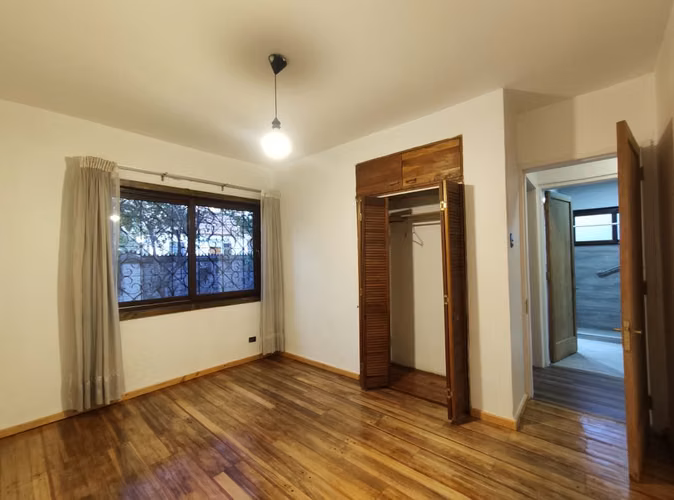 Se Vende Amplia Casa Cerca De Plaza De Puente Alto