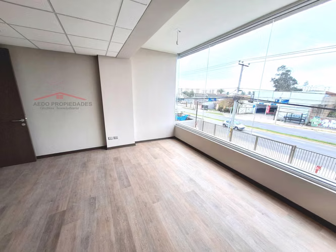 Se Arriendan Locales Comerciales y Oficinas,  Edificio 21 de Mayo #293, Ciudad Quillota