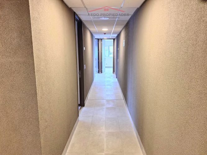 Se Arriendan Locales Comerciales y Oficinas,  Edificio 21 de Mayo #293, Ciudad Quillota