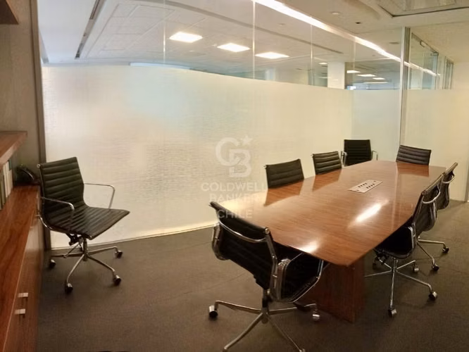 Oficina - Exclusividad y Conectividad en Nueva Las Condes