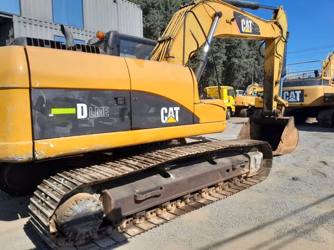 Excavadora CAT 323 DLME - 2.011