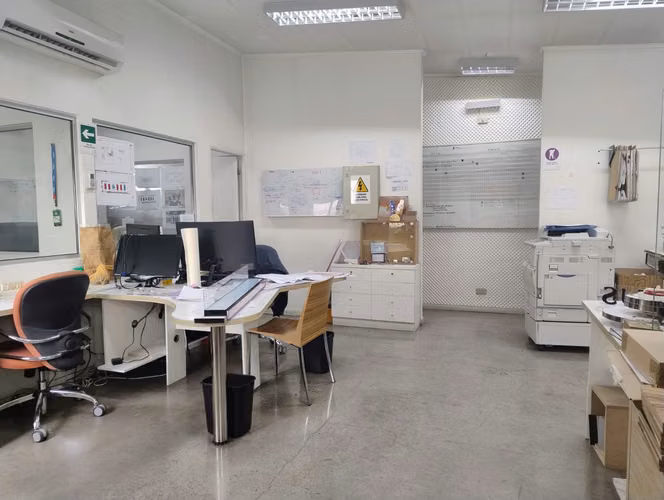Venta Gran Galpón Industrial 1.203 M² | Excelente Conectividad