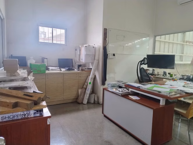 Venta Gran Galpón Industrial 1.203 M² | Excelente Conectividad