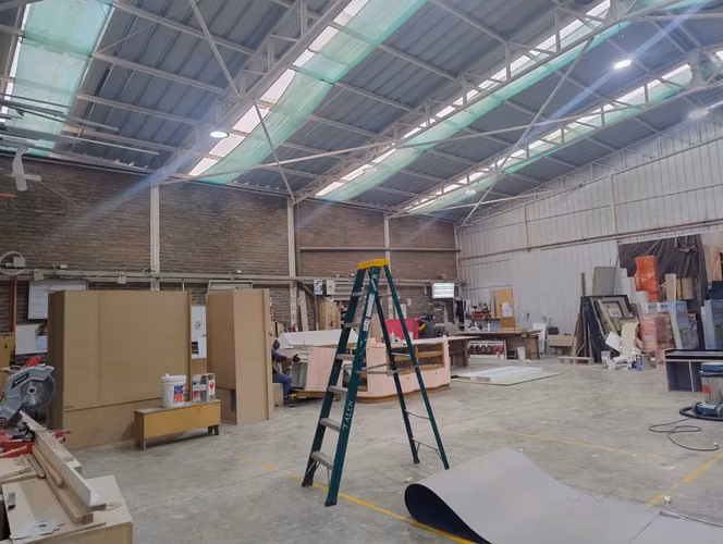 Venta Gran Galpón Industrial 1.203 M² | Excelente Conectividad