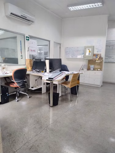 Venta Gran Galpón Industrial 1.203 M² | Excelente Conectividad