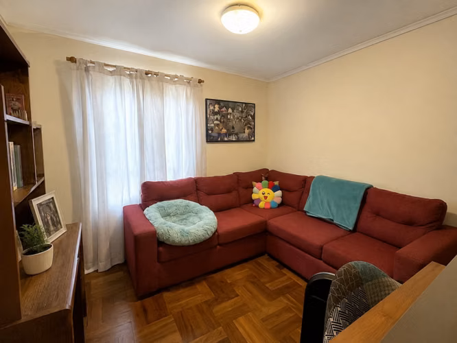 UBICADA EN AVENIDA PRINCIPAL, CONDOMINIO