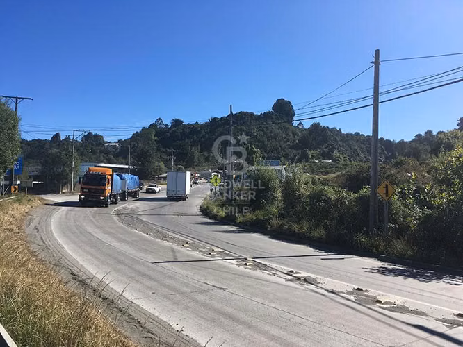 Terreno versátil: Ideal para uso comercial o industrial