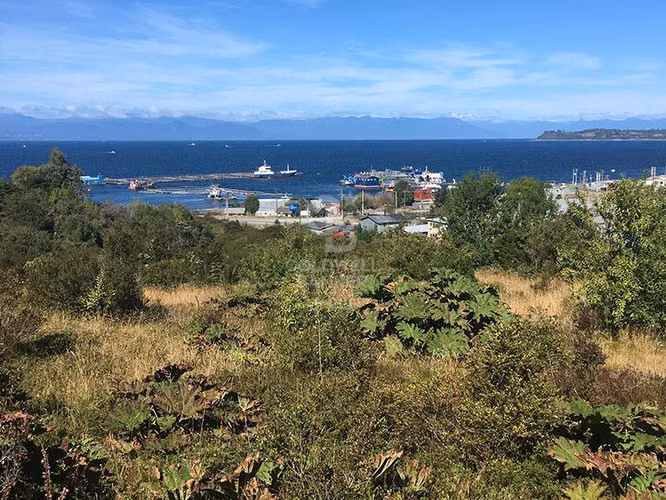 Terreno Chinquihue: Ideal para uso comercial o industrial
