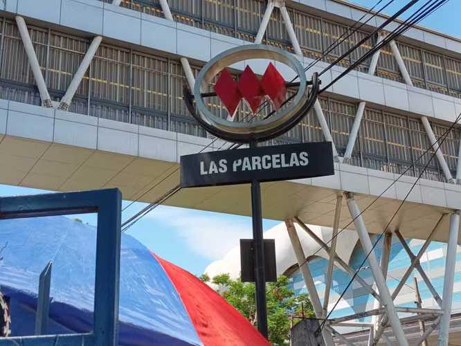 Metro Las Parcelas para remodelar  en Maipú (116352)