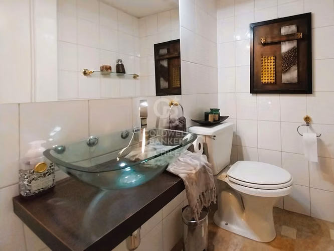 OPORTUNIDAD: Portal La Dehesa, Dpto. con jardín de 300 m2!