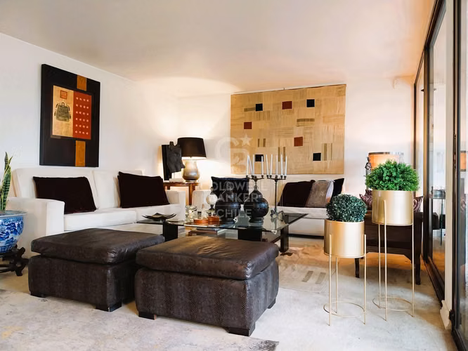 OPORTUNIDAD: Portal La Dehesa, Dpto. con jardín de 300 m2!