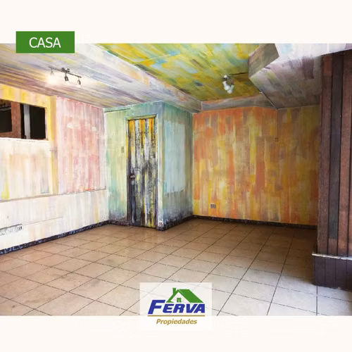 Se vende amplia casa y local comercial, Talcahuano centro