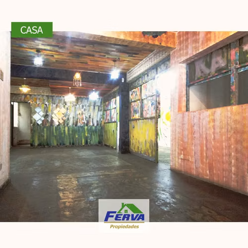 Se vende amplia casa y local comercial, Talcahuano centro