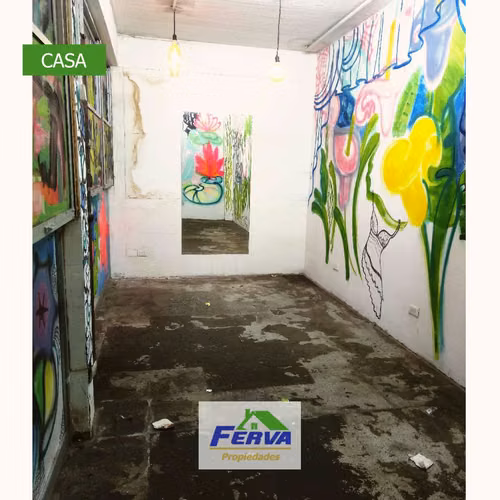 Se vende amplia casa y local comercial, Talcahuano centro