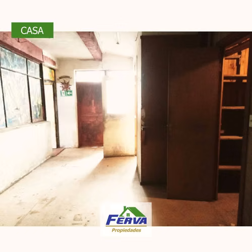 Se vende amplia casa y local comercial, Talcahuano centro
