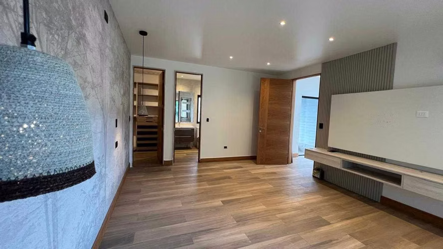 SE VENDE HERMOSA CASA CAMINO A CATO (116505) - Imagen 5