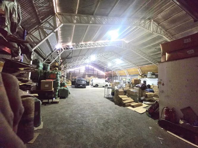 Bodega con estupendo almacenamiento (116487)