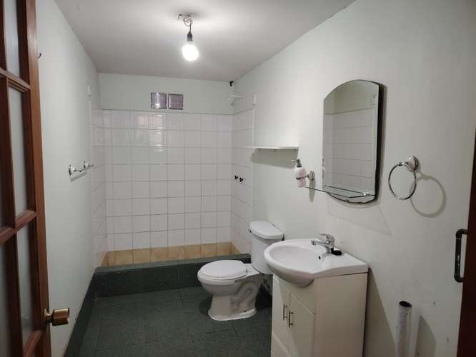 Casa con Local Comercial - Imagen 12