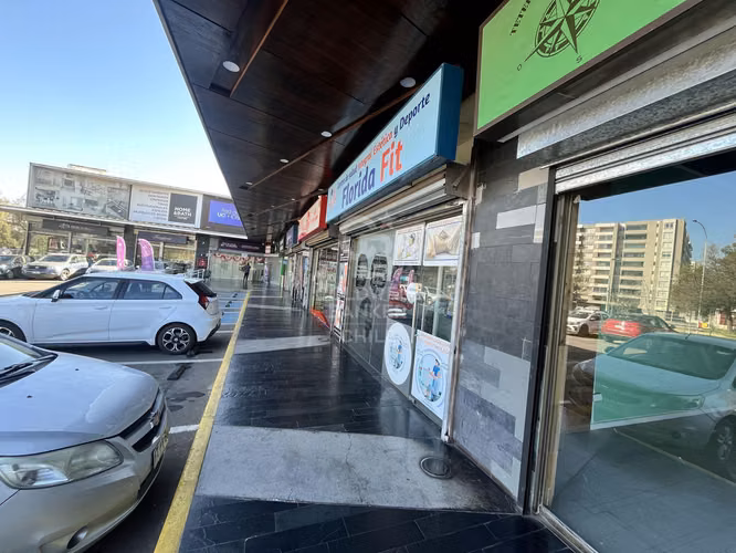 Local comercial en Strip Center La Florida