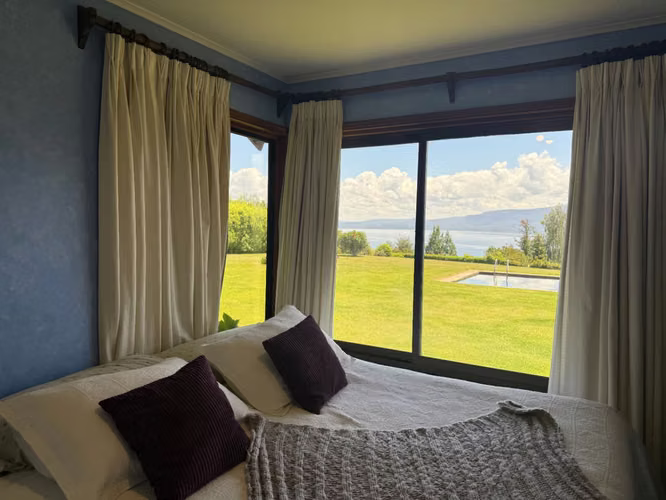 Casa en venta con vista al lago en Sector Los Riscos