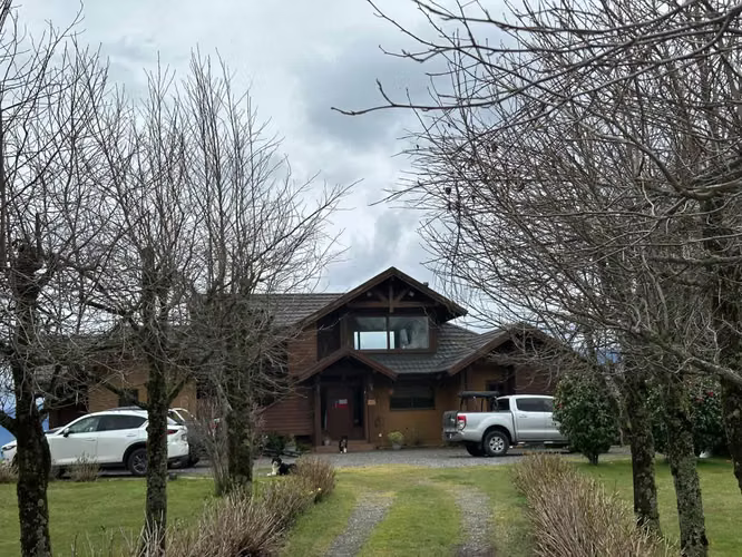 Casa en venta con vista al lago en Sector Los Riscos
