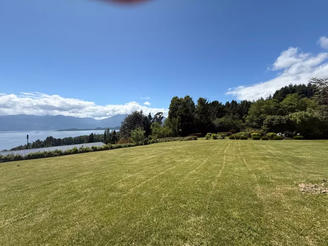 Casa en venta con vista al lago en Sector Los Riscos