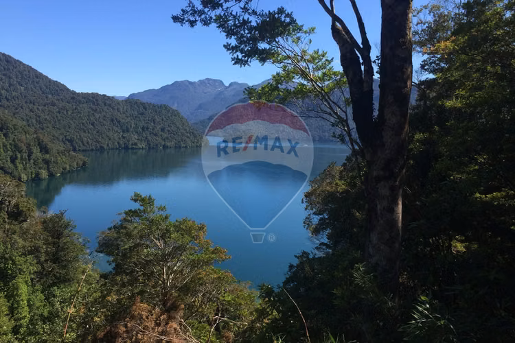 Lotes de terreno y derechos de agua glaciar