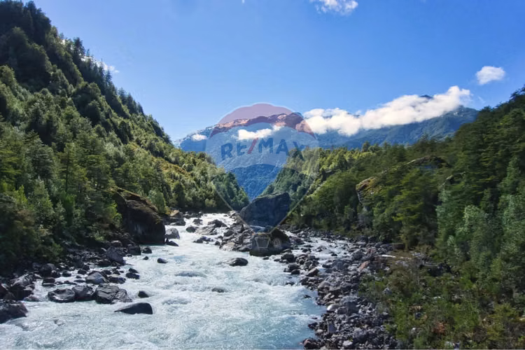 Lotes de terreno y derechos de agua glaciar