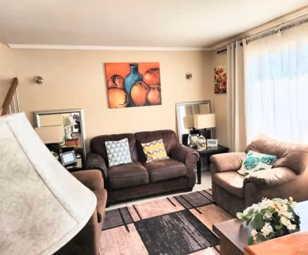 Casa 3 dormitorios, quincho, condominio