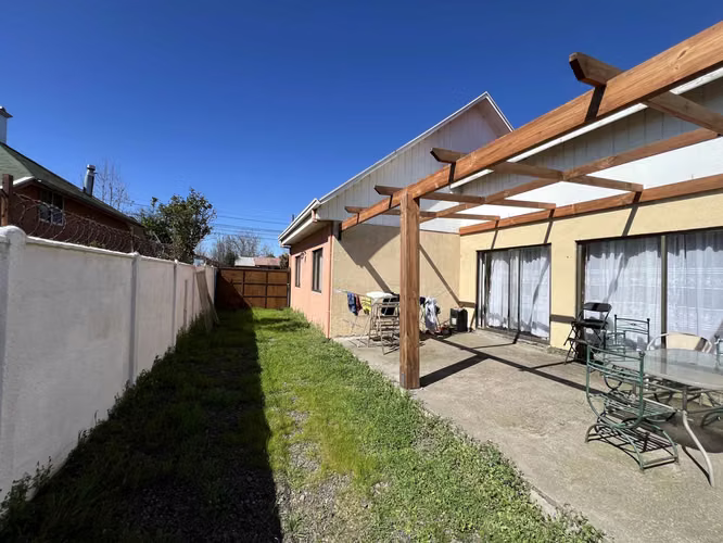 Vendo solida casa, gran terreno, 4 dormitorios - Imagen 5