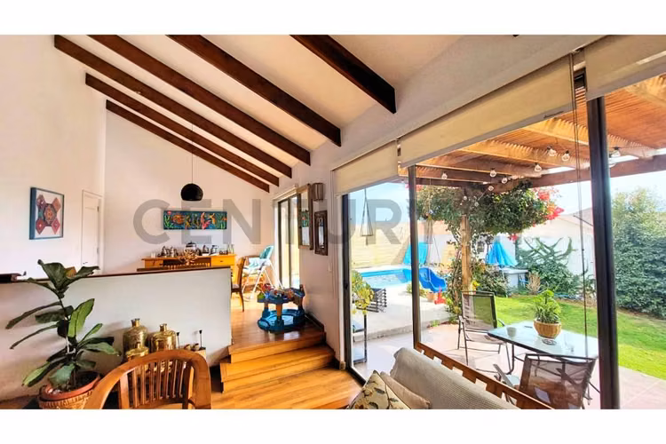Se vende casa sector El Santuario de Peñuelas