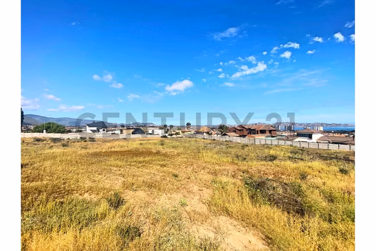 Se vende terreno de 9.000 mt2 en Peñuelas