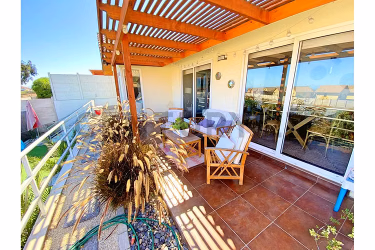 Se vende casa en Altos del Rosario, Peñuelas