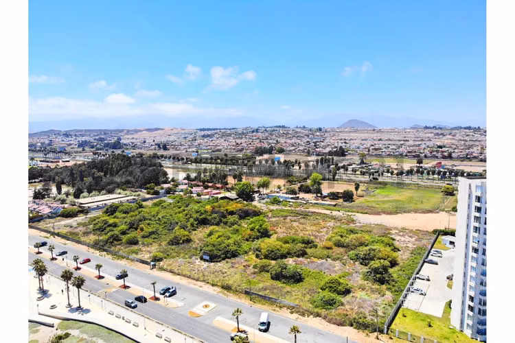 Se vende terreno frente al mar en Coquimbo
