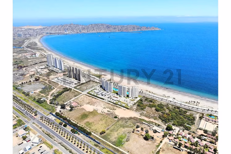 Se vende terreno frente al mar en Coquimbo