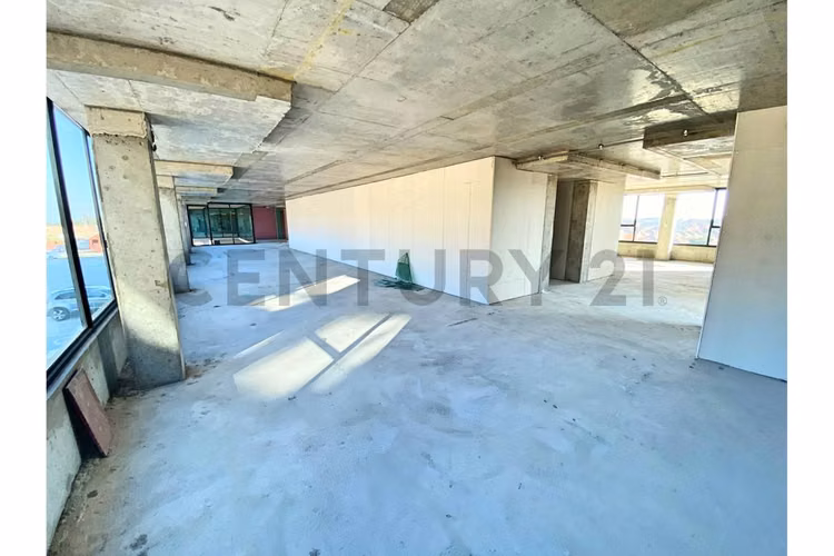 Se arrienda oficina planta libre de 940 m2 en Distrito Ulriksen