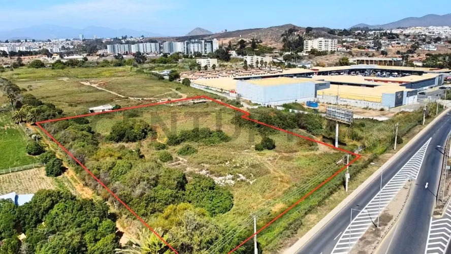 Se arrienda terreno uso comercial en Ruta 5