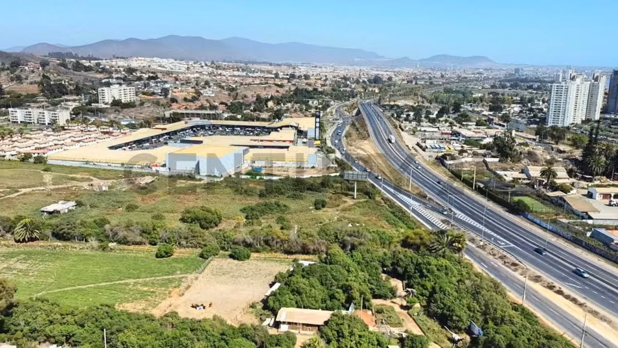 Se arrienda terreno uso comercial en Ruta 5