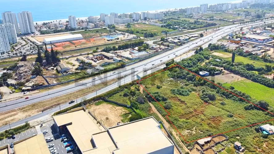 Se arrienda terreno uso comercial en Ruta 5