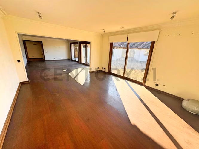 Se arrienda local comercial /oficina en Ulriksen