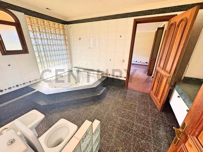 Se arrienda local comercial /oficina en Ulriksen