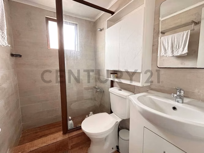 Se vende casa remodelada en Peñuelas